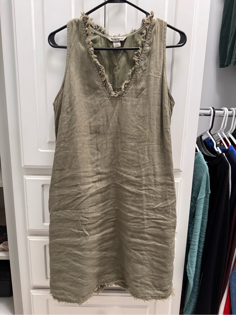 Tommy Bahama Sleeveless Frayed V-Neck Linen Blend Dress in Olive